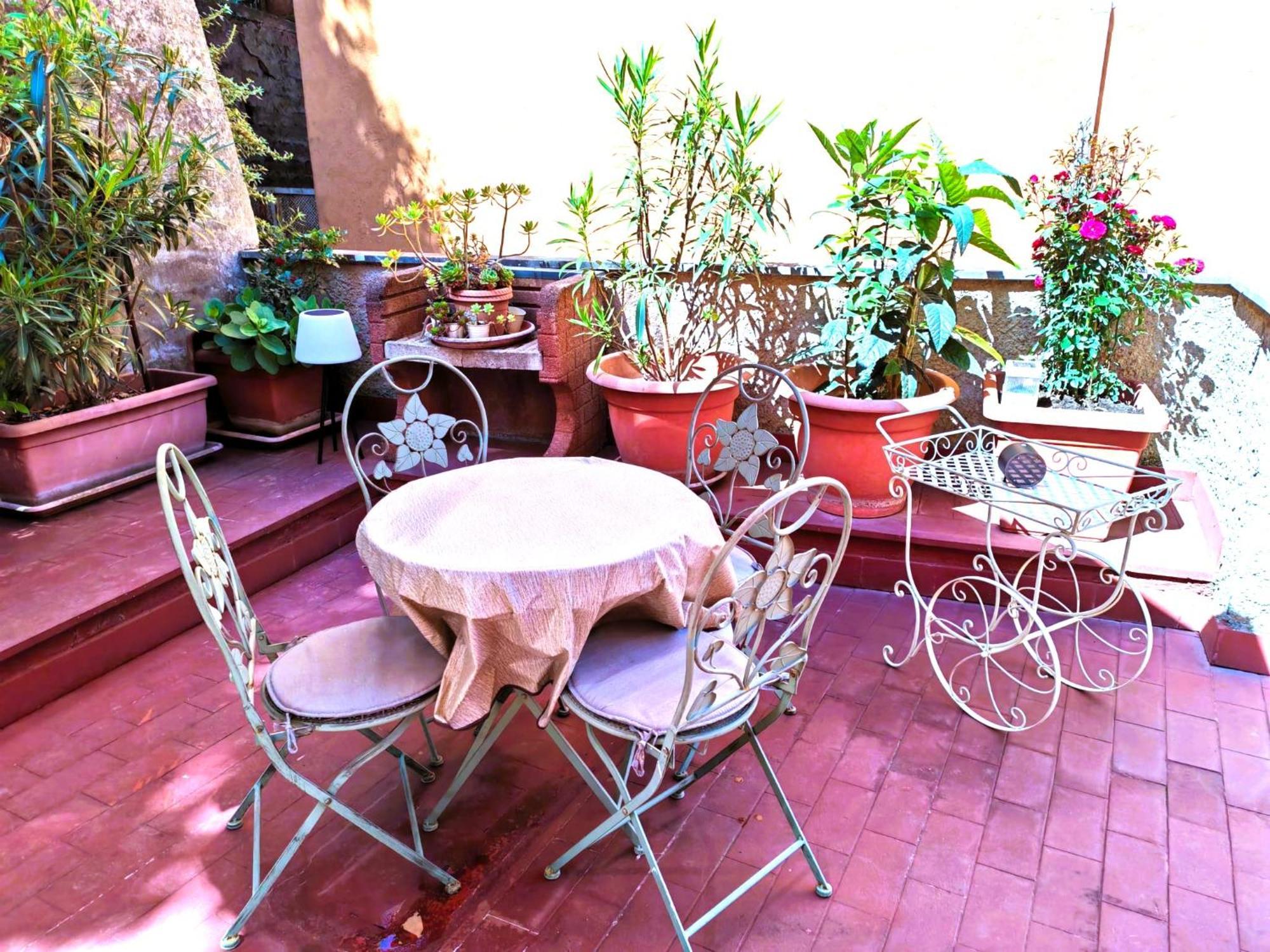 Vatican Heart Leone - Roman Terrace Exterior photo